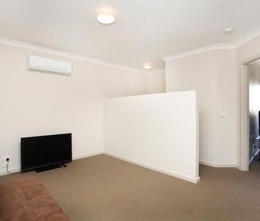 Please contact catie@sweeneyea.com.au for private inspections. - Photo 3