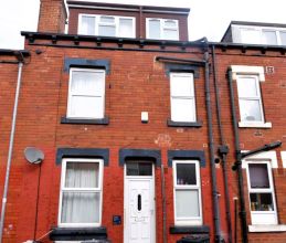 4 bedroom House in Harold Mount, Leeds - Photo 6