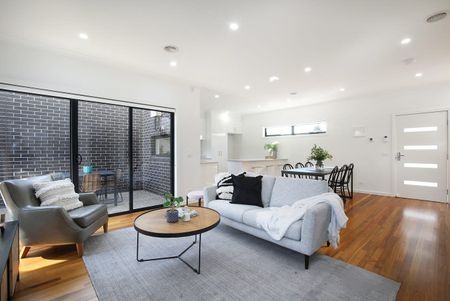 Thinking of selling? Contact our agent - Photo 3