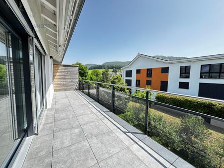 In a quiet neighborhood in the village center - Photo 4