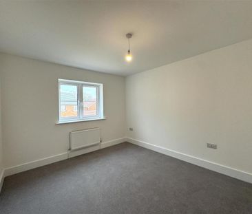 3 bedroom detached house to rent - Photo 5