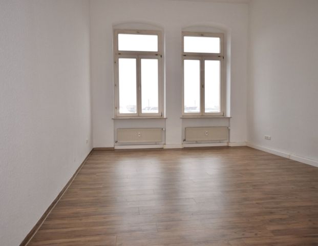 Eindrucksvoll • Stilecht • 3-Zimmer • Bad mit Wanne & Dusche • große alte Türen • Anschauen lohnt! - Photo 1