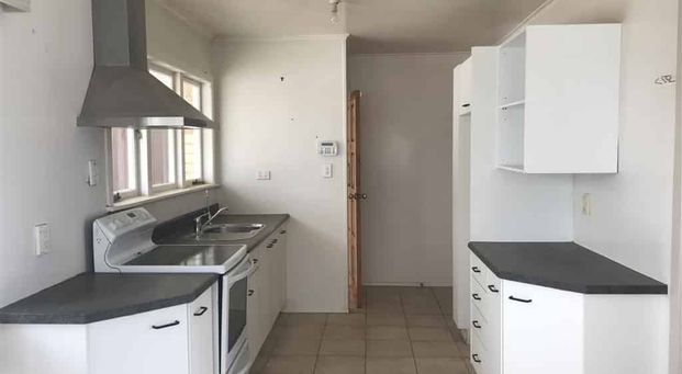 PAPATOETOE, 3 BEDROOMS - Photo 1