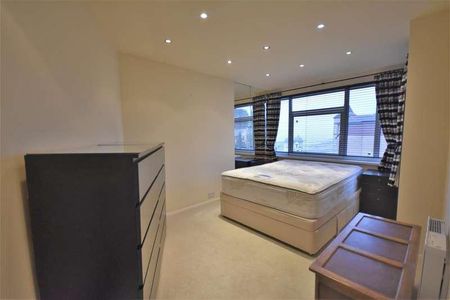 Seabank, Penarth, The Esplanade, Vale Of Glamorgan, CF64 - Photo 3