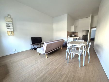Location Appartement 2 pièces 45m² ROUBAIX 59100 - Photo 2