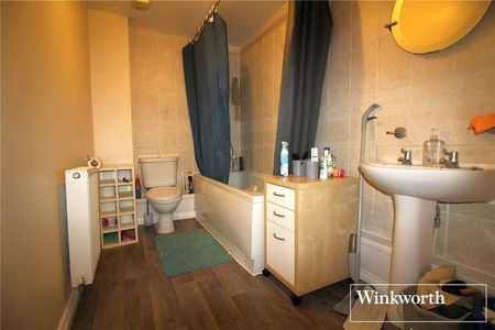 Downing Court, Bennington Drive, Borehamwood, Hertfordshire, WD6 - Photo 4