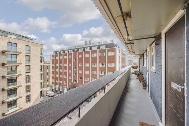 1 Bed Flat, Macclesfield House, EC1V - Photo 1