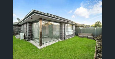 Beautifully Presented Home! - Photo 5