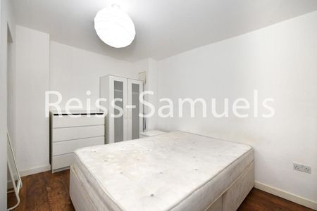 4 bedroom terraced house to rent - Photo 4