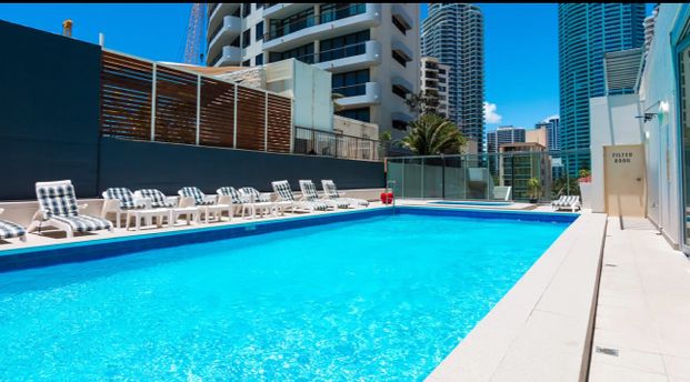 18 Hanlan Street, Surfers Paradise, QLD 4217 - Photo 1