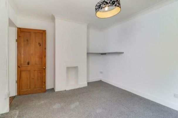 2 bedroom house to rent - Photo 1