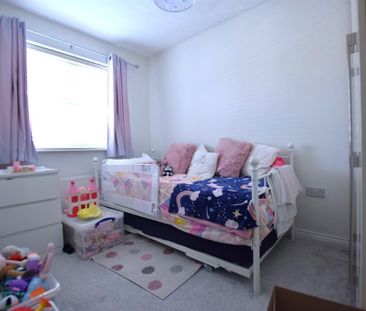 3 bedroom mews to rent - Photo 4