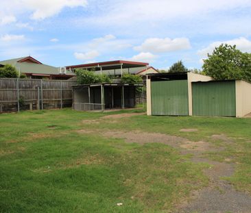 High-Set Home Close To Town - Photo 6