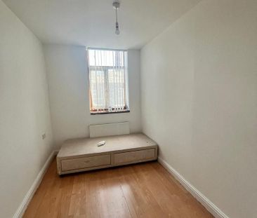 6 bedroom terraced house to rent - Photo 4