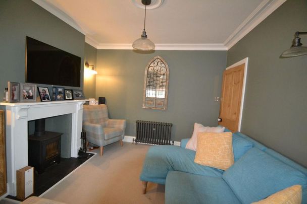 3 bedroom terraced house to rent - Photo 1