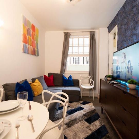 1beds Apartment - Photo 1