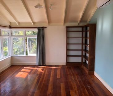 Lovely bays home with harbour views - Photo 4