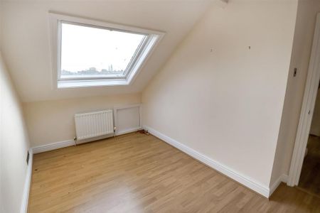 3 bedroom apartment to rent - Photo 3