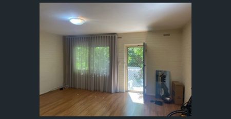 Be Quick for This One - Photo 3