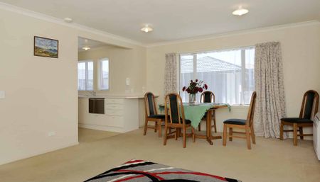 Viewing Time: Wednesday 19th November 12.00-12.15 pm - Photo 2