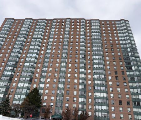 For Lease - 135 Hillcrest Avenue Unit# 711, Mississauga, Ontario - Photo 2