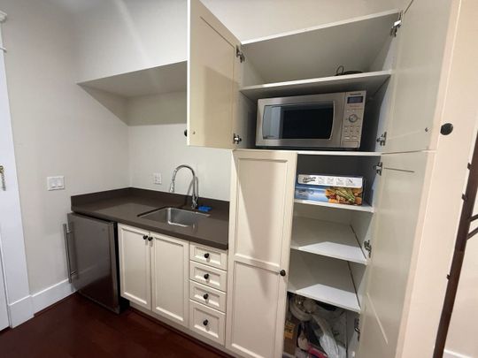 6290 Eagles Drive apartment — Vancouver, BC (1-Bedroom) - 1 Bedroom - Photo 1