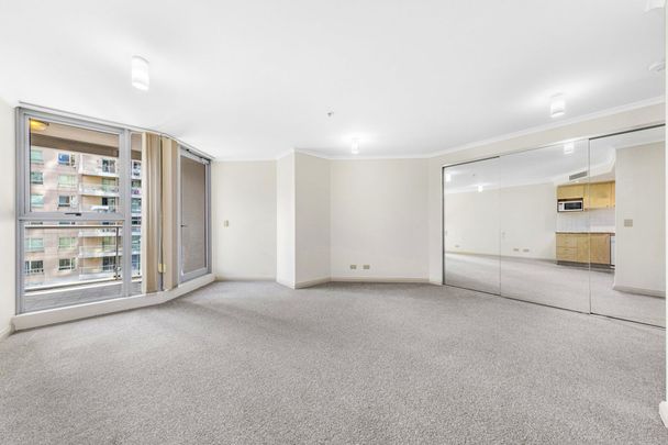 Superb Studio in the Heart of Chatswood &ast;&ast; Available 07&sol;12&sol;24 &ast;&ast; - Photo 1