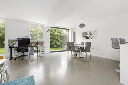 3 bedroom apartment to rent - Photo 4