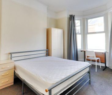6 bedroom terraced house to rent - Photo 6