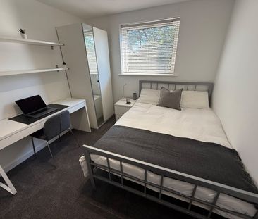 Room in a Shared Flat, Barrique Road, NG7 - Photo 2