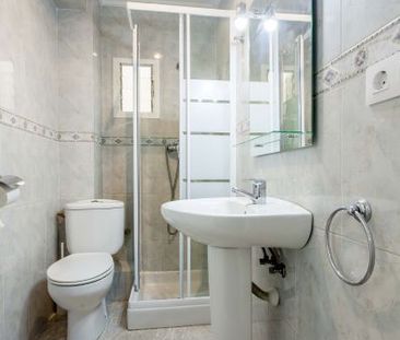 Single room in Doctor Ferrán Street - Photo 4