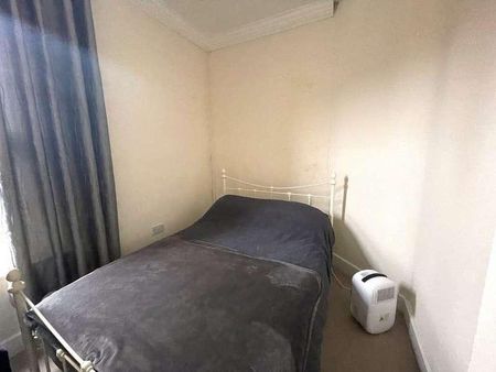 Hall Drive, Gosberton, Lincolnshire, PE11 - Photo 5