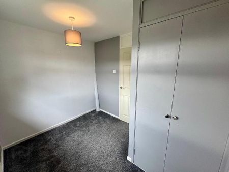 18 Hillmount Gardens, Larne, BT40 1TF - Photo 5