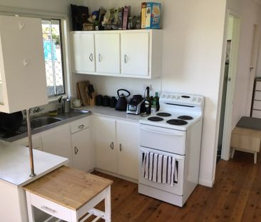 Two Bedroom Cottage with Water Included - Photo 5