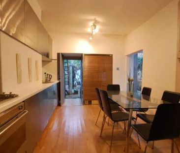 1 Bed Flat, Dancer Road, TW9 - Photo 3