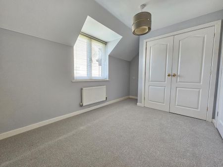 2 bedroom end of terrace house to rent - Photo 3