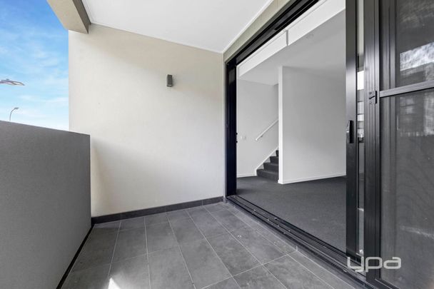 3 BEDROOM TOWNHOUSE! - Photo 1