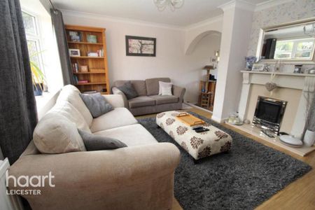 3 bedroom detached house to rent - Photo 3