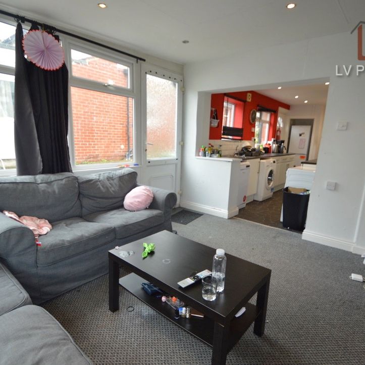 Dennistead Crescent - Photo 1