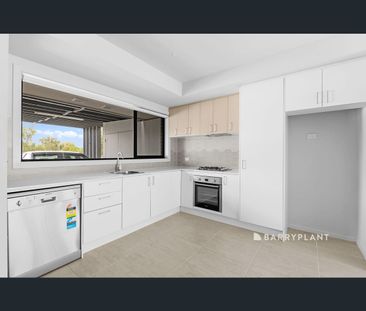 15 Boutique Lane, Cranbourne West, Vic 3977 - Photo 2