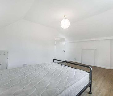 Sandringham Road, Hackney, London, E8 - Photo 2
