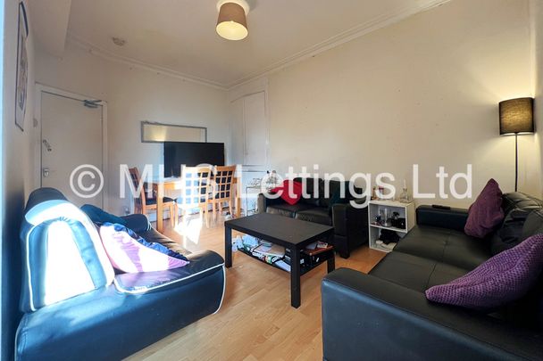 5 Bedroom Mid Terraced House for rent in Walmsley Road - Photo 1