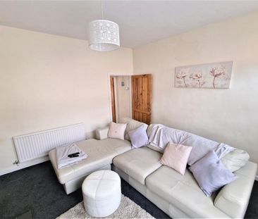 2 Bedroom Terraced To Let - Photo 2