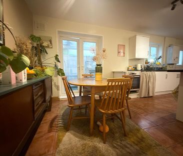 Elmhurst Estate, Bath, Batheaston - Photo 2