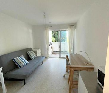 Studio meublé de 18.90 m² avec balcon, kitchenette équipée. - Photo 2