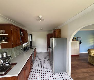 Large Family Home Nestled In Quiet Cul-de-sac - Photo 3