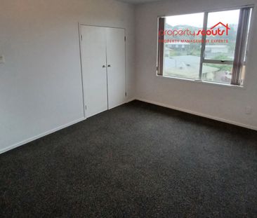 Three Bedroom Home - Photo 2