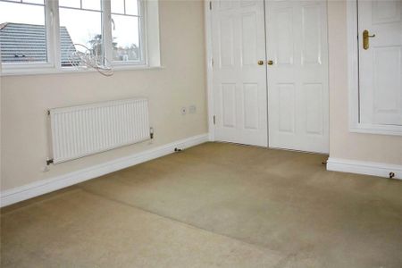 3 bedroom end of terrace house to rent - Photo 3