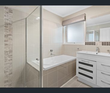 4 Vernon Ct, Hoppers Crossing, Vic 3029 - Photo 1