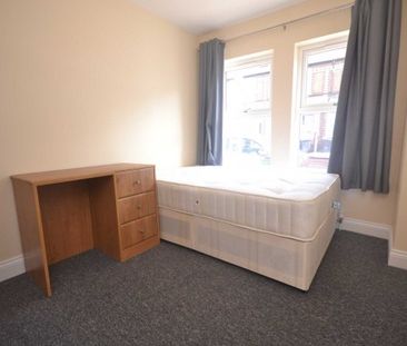 5 Bed - Pitcroft Avenue, University Area - Photo 2
